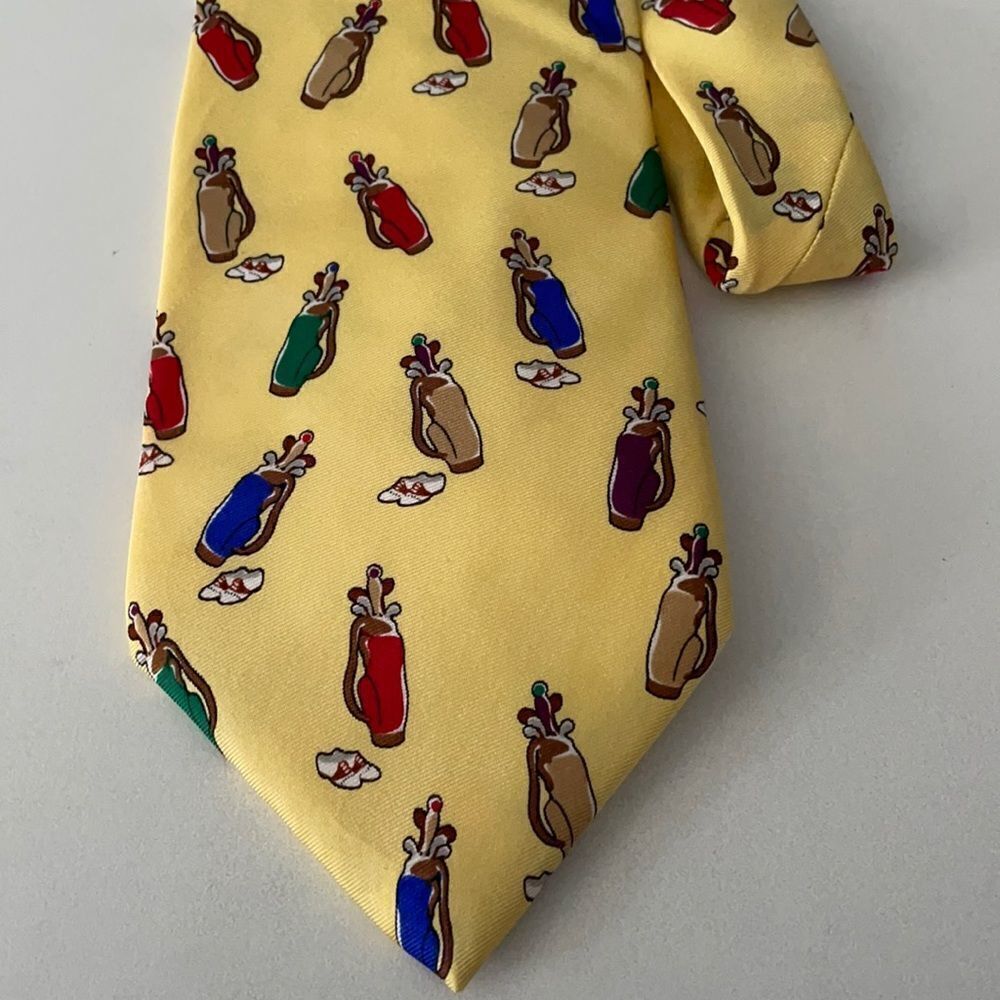 Alynn Golf Clubs Neckwear “Bags & Shoes” Tie 🏌️